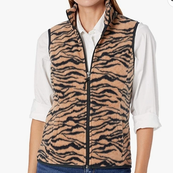 Amazon Essentials Classic-Fit Polar Soft Fleece Vest in Animal Print Size 3X - Picture 1 of 10